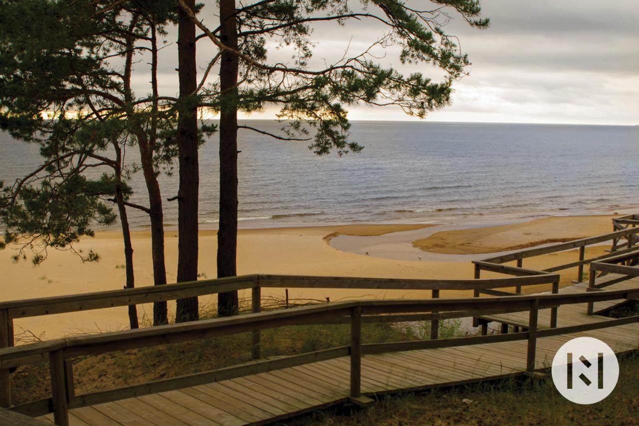 Отель Rabarberi Lv Just 15Min Walk To Seaside Саулкрасты Экстерьер фото